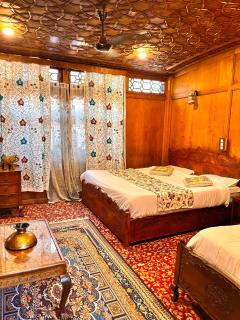 Jacqueline houseboat - 5