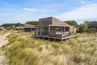 Villa 67 – Pastel Palette | Designvilla aan het strand met uitzicht over het water - 8