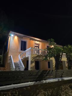 Stone House with Panoramic Views in Marmaro - 9