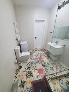 Spacious Luxury Apartment Near Vake Park & Turtle Lake - 6