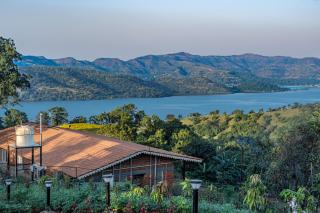 CosmicStays Birdsong Cottage Hilltop Lakeview Stay - 0
