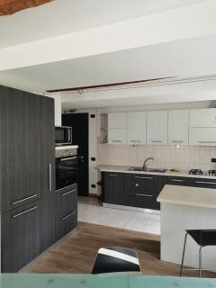 Nancy House - 6