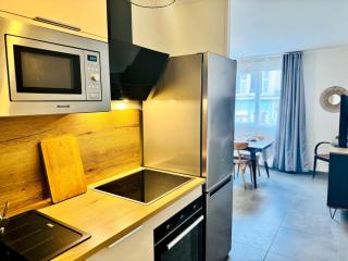 La Dauphine - Private Parking & Courtyard - 2