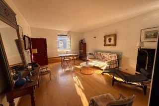 Spacious cocoon in the Marais - 9