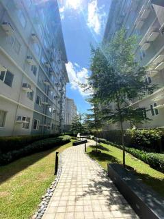 Trees residence Quezon City Yangka Stayction - 6