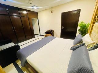 2 BHK-Luxury Furnished Portion F8 Islamabad - 7