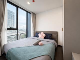 1BR High Floor Apt City Partial River View - 1