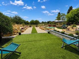 La Maison de la Ferme- piscine privée et jardin - 4