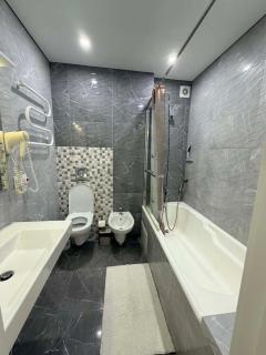 Central Park Apartment - 6