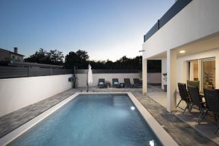 4-bedroom villa with pool near Vodnjan - 9