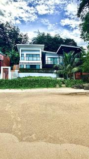 Koh Sirey Beachfront Pool Villa - 7