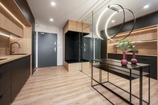 Skyline Copper Apartment near Manufaktura by City Host parking - 4