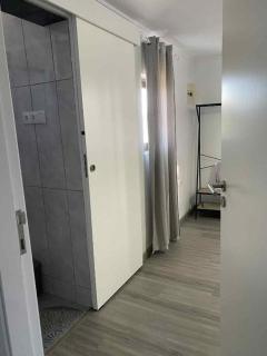 Room with car rental include - Private parking 3in1 - 6