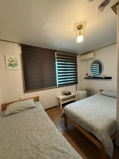 FRIENDS ONE Myeongdong Stay - 9