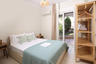 M s Little House - 6