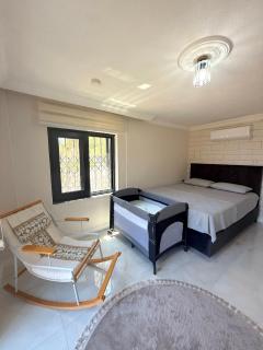 Pearl Mansion-1 Modern 3BR Garden House Near Beaches in Cunda - 7