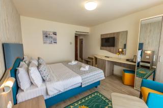 Hotel Riviera - 4