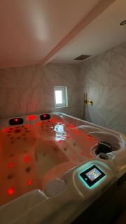 Home cinéma jacuzzi - 2