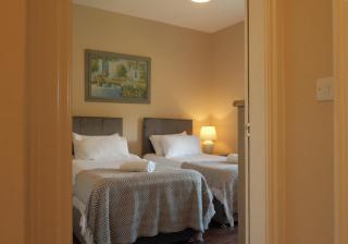 Flat 4, 2 Victoria Street - 3