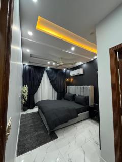Urban Suites - 8