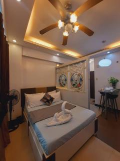 Cozy Corner Haven near Venice Grand Canal Mall - 9