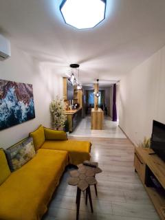 Three-room apartment in the center of Varna - 8