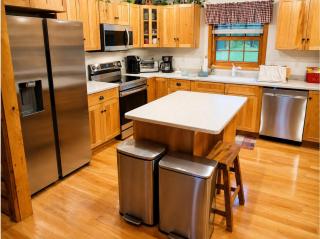 Luxury Log Home W Sandy Frontage Private Dock Year-Round trails - 4