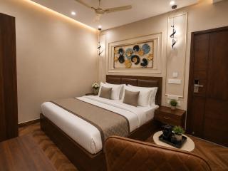 Qotel Comfort Oasis Rajouri Garden - Newly Built 2026 - 1