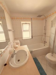 Bellavista Modern Comfort, 3 Balcony, Family Apartment with Wi-Fi - 5