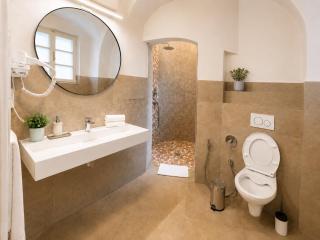 Lesser Town Garden Residence - 4