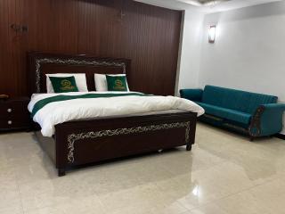 Landmark Hotel & Resort - 7