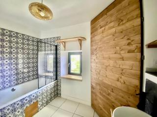 Stone farmhouse between Uzes, Nîmes, and Ales with pool - 2