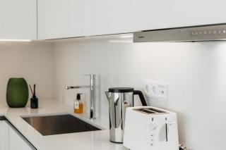 Architectural 3BR Luxury Oasis 3rd Floor in Voula - 2