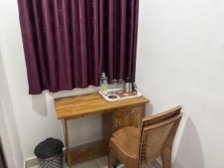 Roys Rooms - 2