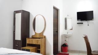 Roys Rooms - 1