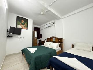 Roys Rooms - 5