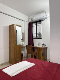 Roys Rooms - 6