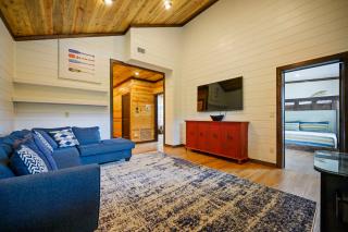 Camp Canoe - Broken Bow - 9