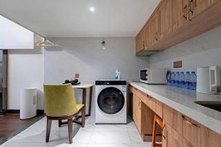 SEEU Designer Apartment - Qiaoxiang Metro, Futian Shenzhen - 8