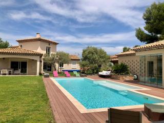 Magnifique villa avec piscine - 0