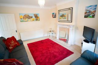 Det 3 bed house 2 mins to Lord St, 2 miles to Royal Birkdale Golf Club - 4