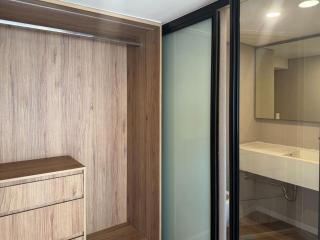 Cozy Urban Retreat Steps from MRTA Station - 8
