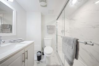 Bright Basement Suite w Parking near McLennan Park - 7