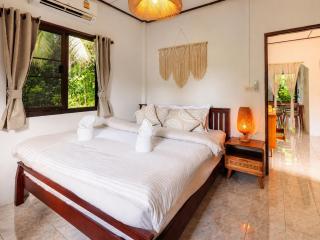 Amsterdam House - Hin Kong - Double King Bed - 4K SmartTV - 5