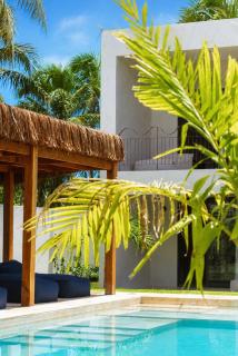 Luau Hotel - 3
