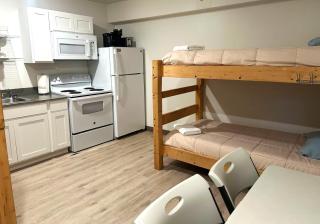 Pond Studio Apartments - 3