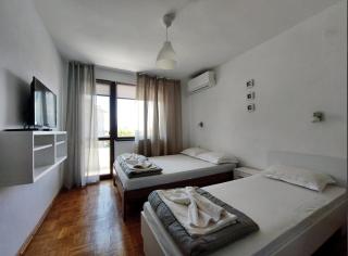 Yanevi Apartments - 8