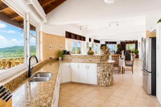 Hilltop Villa with great views out to sea - Villa Cadasse villa - 3