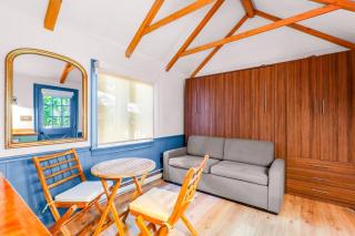 Charming Private Cottage w/ Deck, Murphy Bed - 9