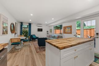 Mid-Century Modern Dream Retreat - 2
